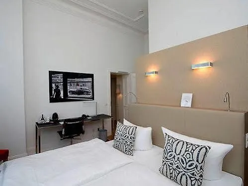 מלון Boutiquehotel Dreesen - Godesberg 4*